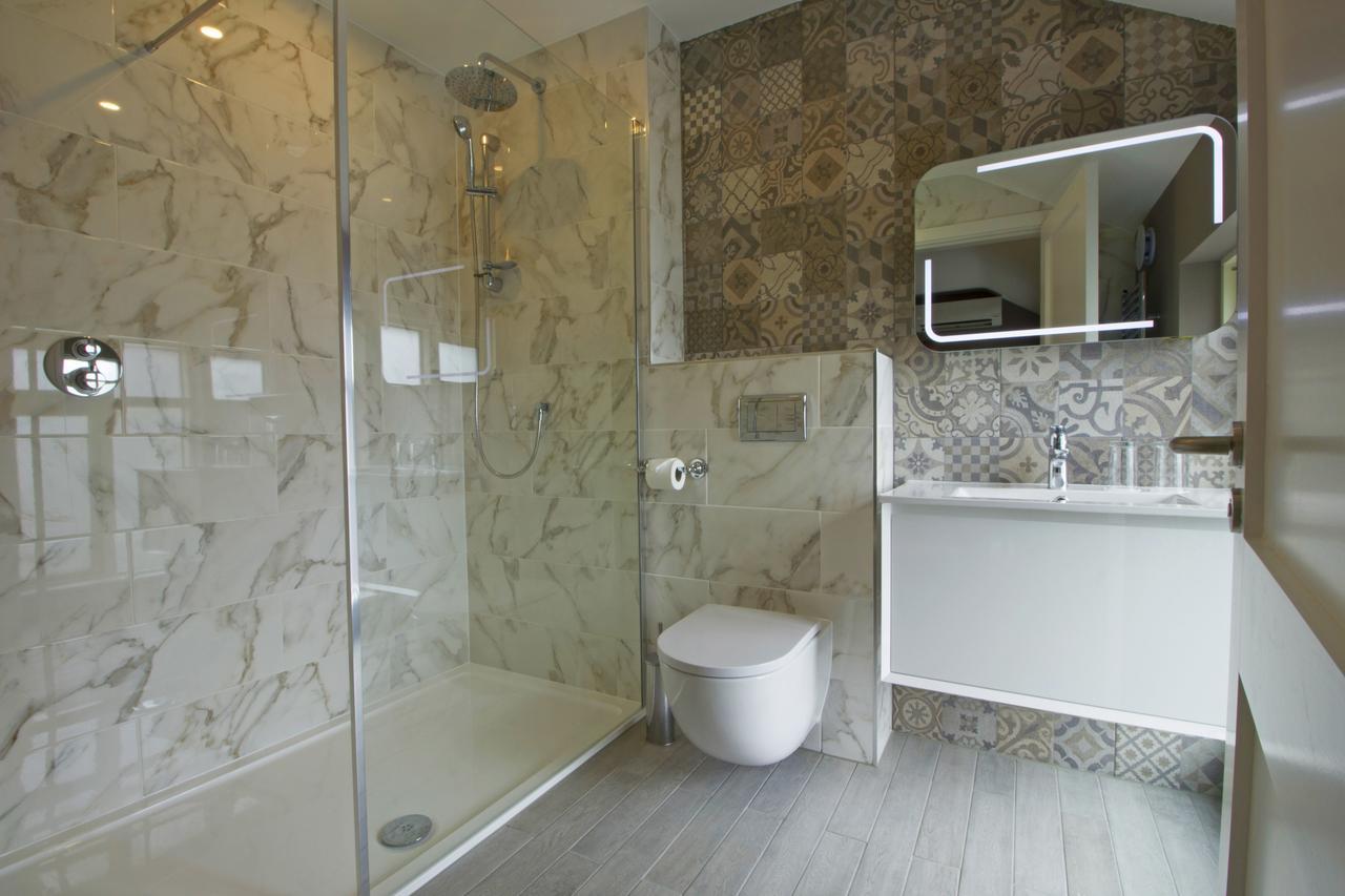 Gleesons Townhouse Booterstown Hotel Dublin Eksteriør billede