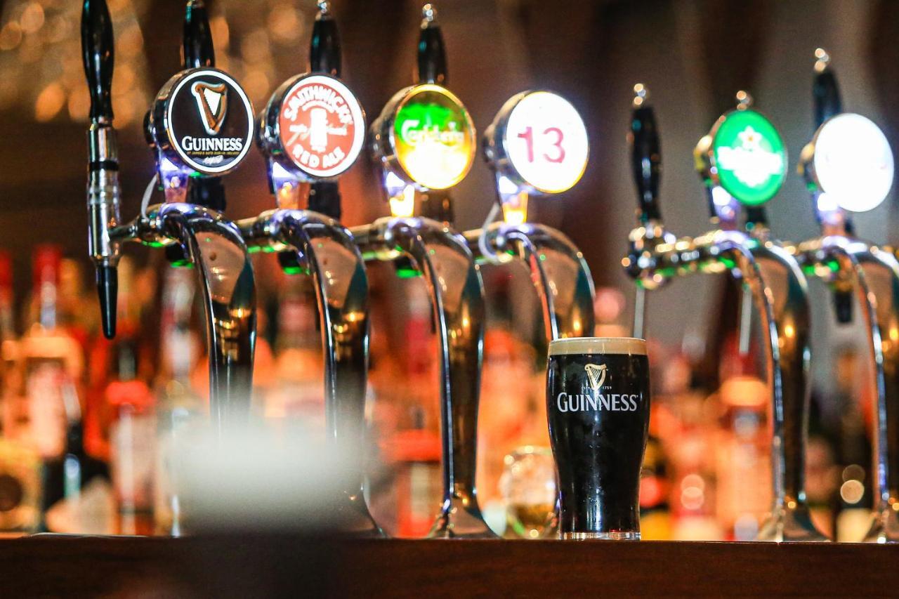 Gleesons Townhouse Booterstown Hotel Dublin Eksteriør billede