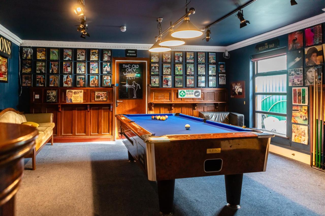 Gleesons Townhouse Booterstown Hotel Dublin Eksteriør billede