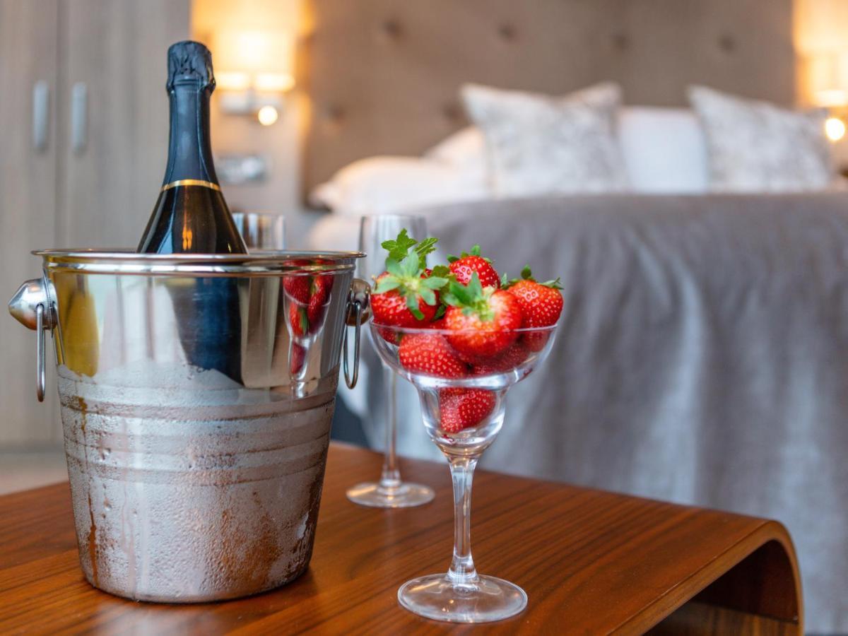 Gleesons Townhouse Booterstown Hotel Dublin Eksteriør billede